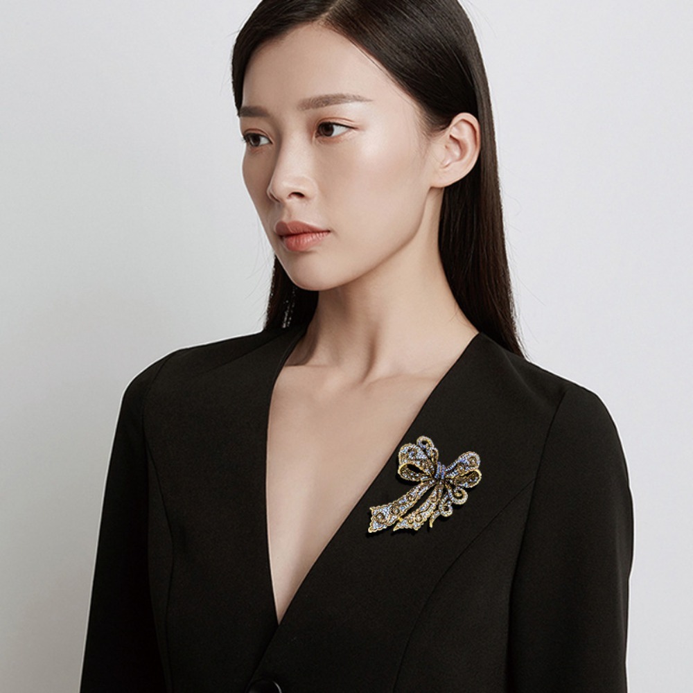 Women'S Formal Wear Accessories - Spilla Vintage a Forma di Fiocco,