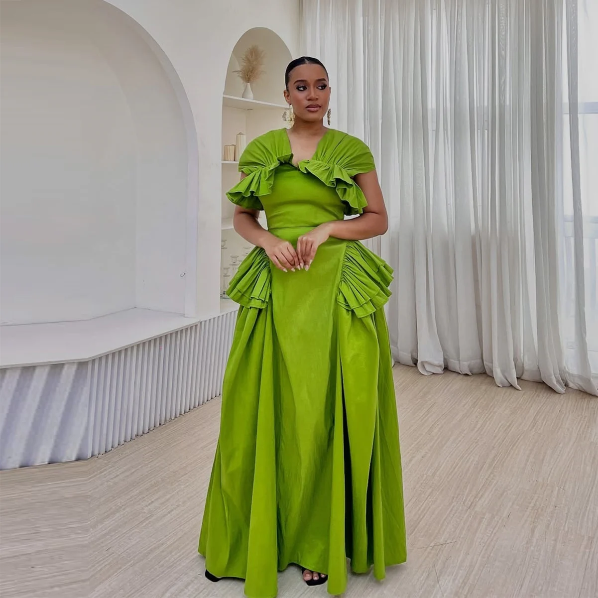 Women'S Green Formal Wear - Abito da sera in raso verde