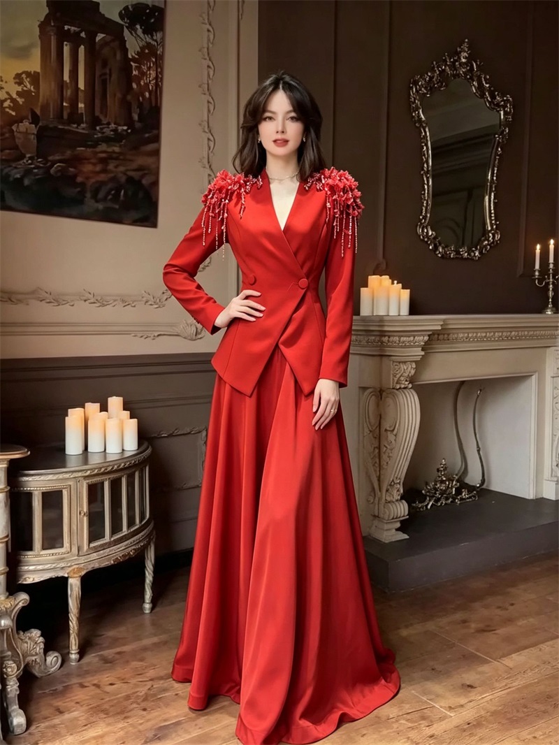 Completo gonna e blazer beige  - Women Formal Wear For Party recensione e prezzo