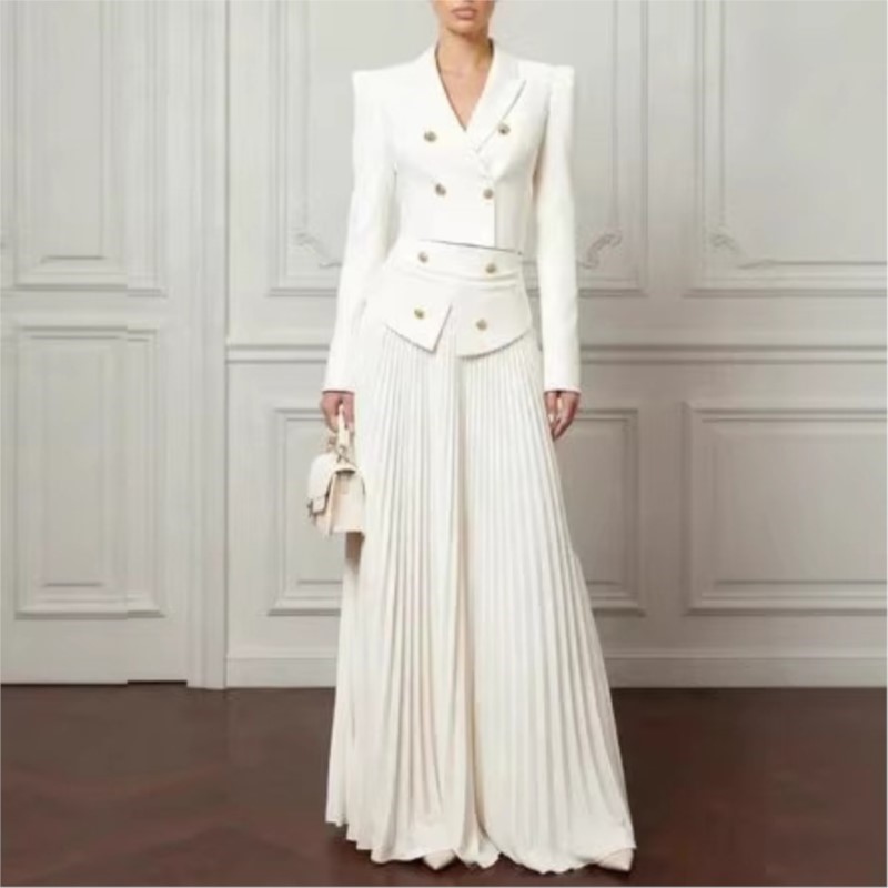 Elegante Completo a 2 Pezzi: B - Woman Formal Wear recensione e prezzo