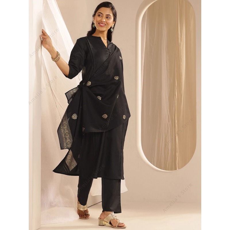 Completo Elegante Indiano da D - Women Formal Wear Ethnic recensione e prezzo